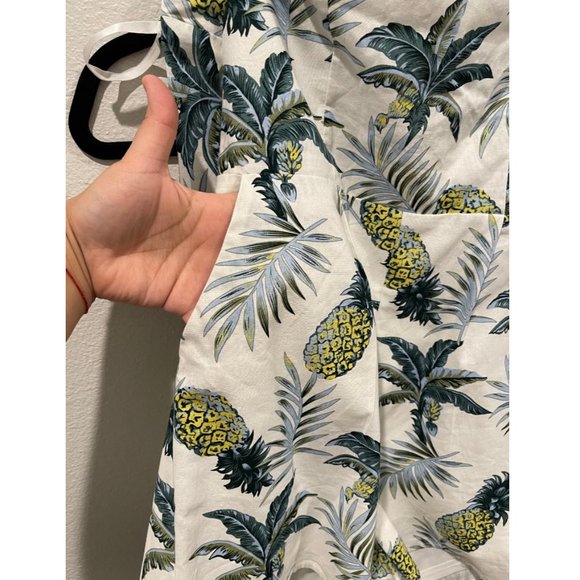 LOVERICHE White Romper with Pineapples - Picture 3 of 7